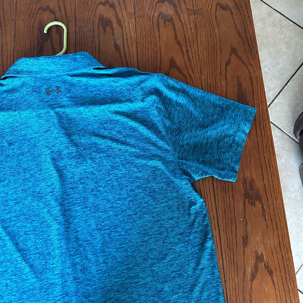 Under armour shirt - Picture 9 of 9